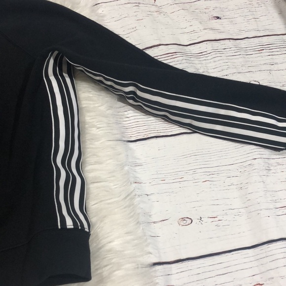 Athleta 24/7 Striped Side Crewneck Pullover Sweatshirt - Picture 14 of 14